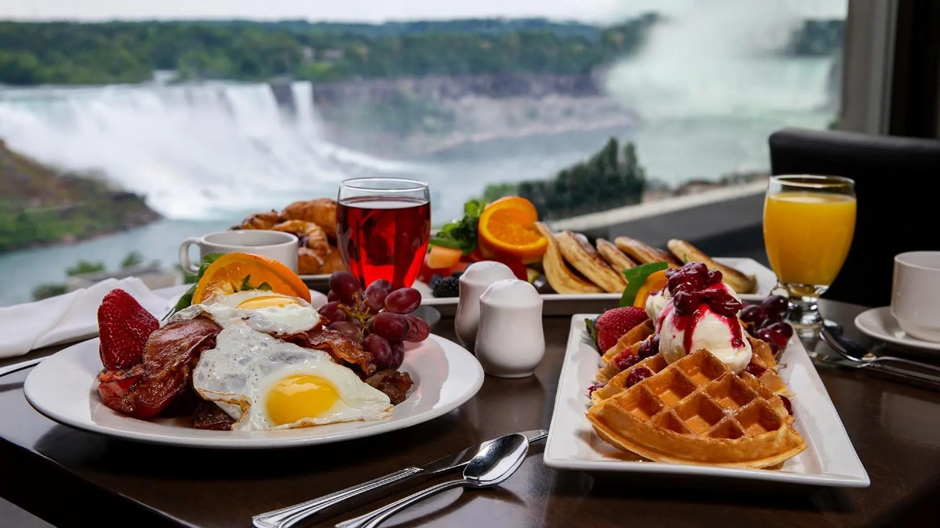 Resort The Brock Niagara Falls Fallsview, Tapestry By Hilton