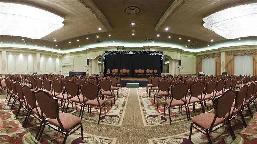 The Brock Niagara Falls Fallsview, Tapestry By Hilton אתר נופש