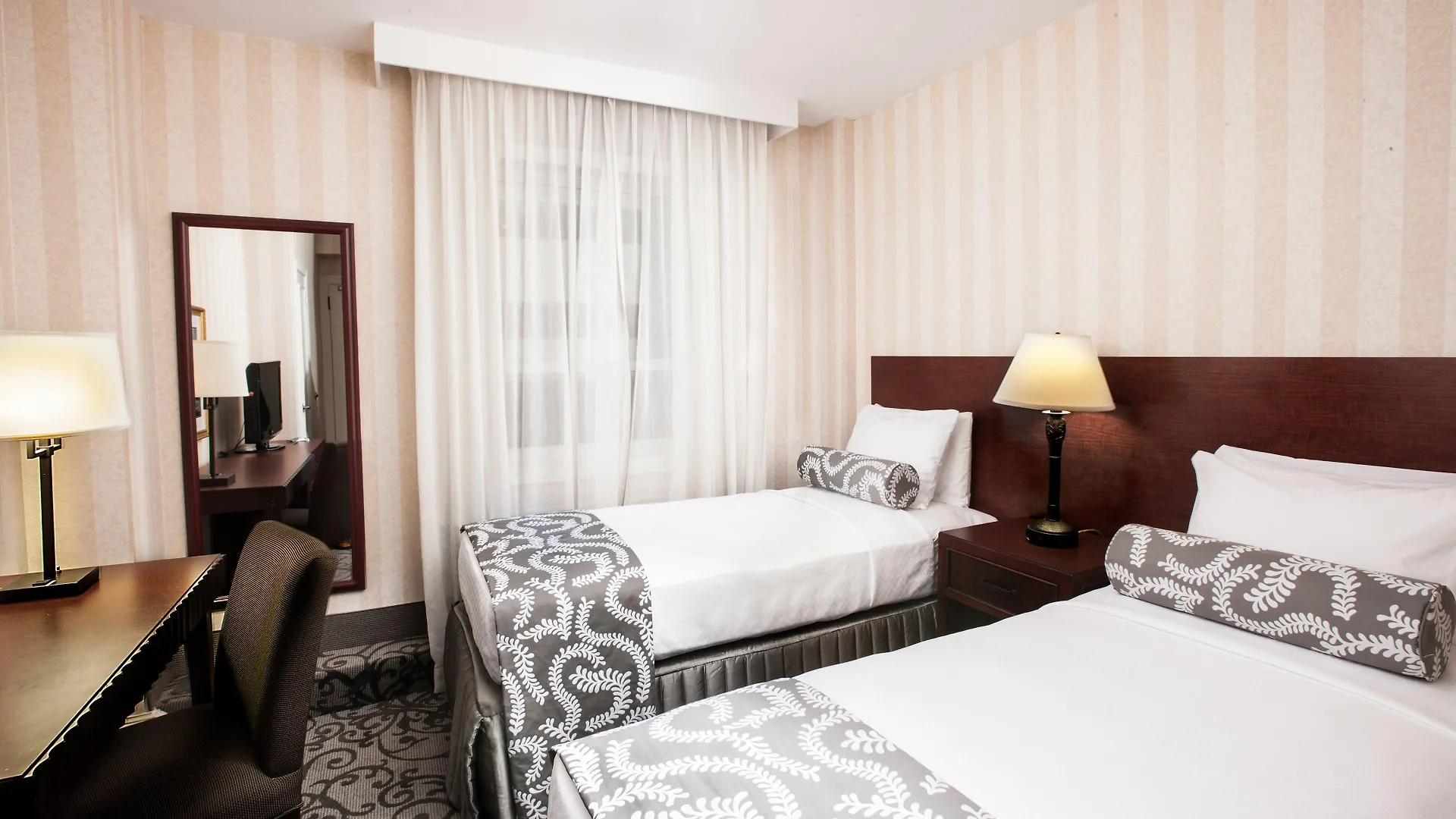 The Brock Niagara Falls Fallsview, Tapestry By Hilton Resort