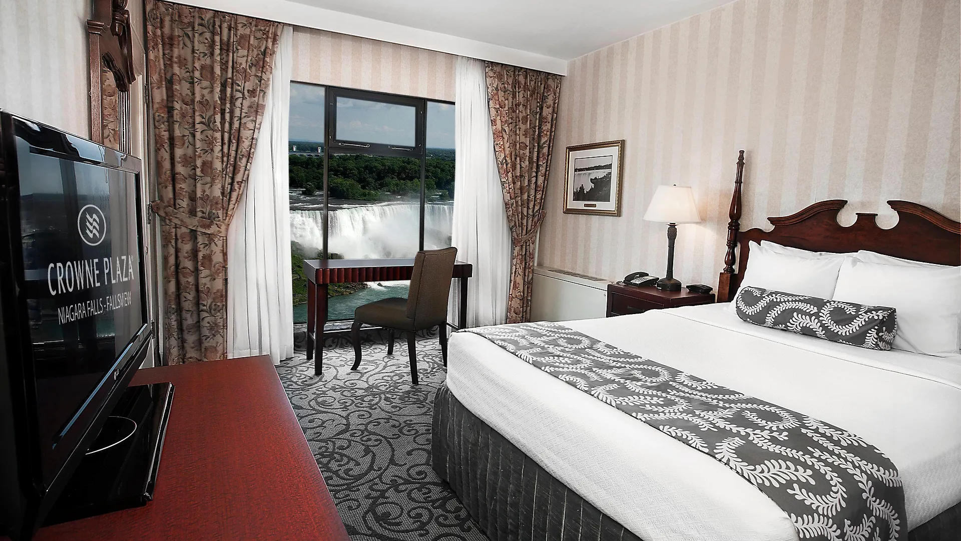 The Brock Niagara Falls Fallsview, Tapestry By Hilton 4*,