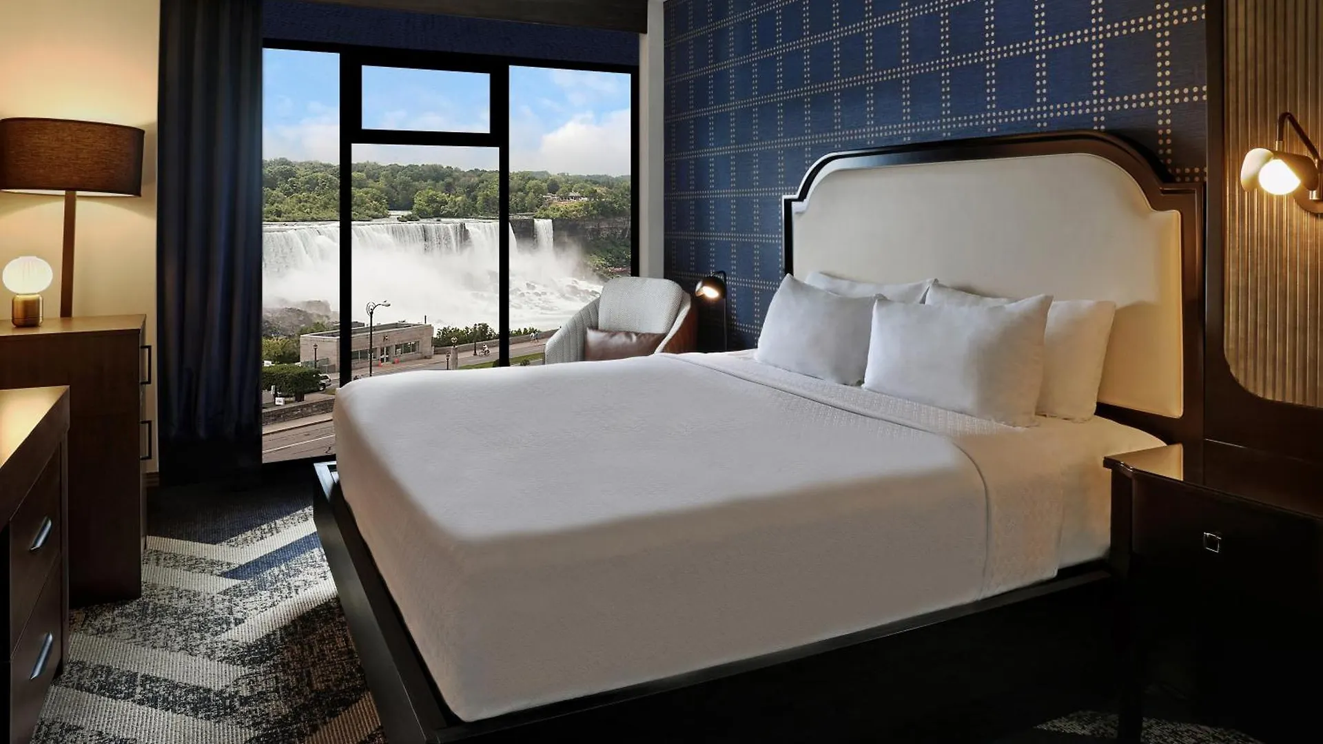 The Brock Niagara Falls Fallsview, Tapestry By Hilton 4*,  Canada
