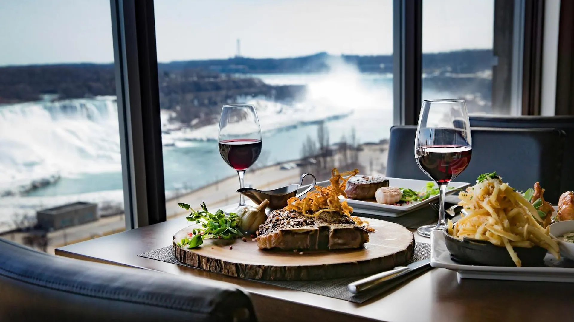 Resort The Brock Niagara Falls Fallsview, Tapestry By Hilton
