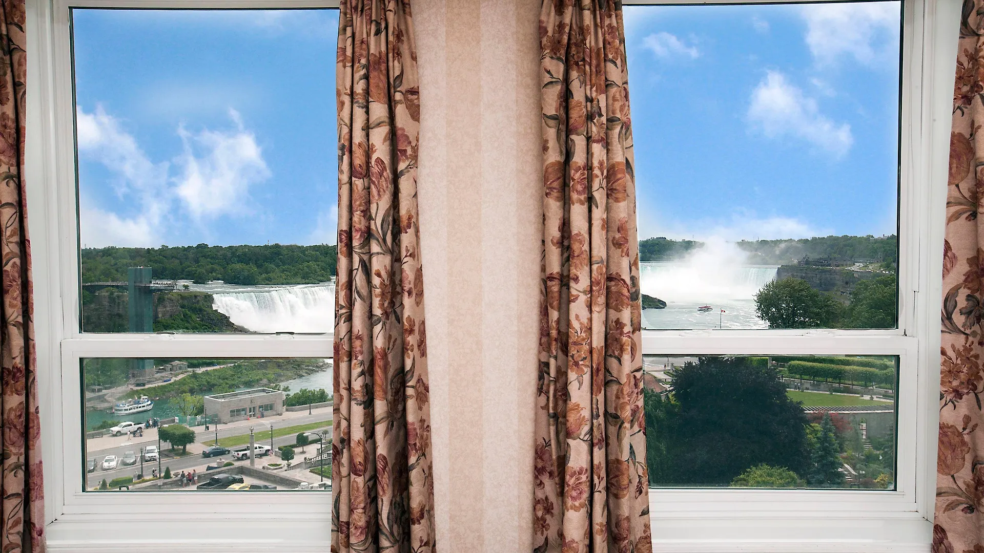 The Brock Niagara Falls Fallsview, Tapestry By Hilton 4*,  Kanada